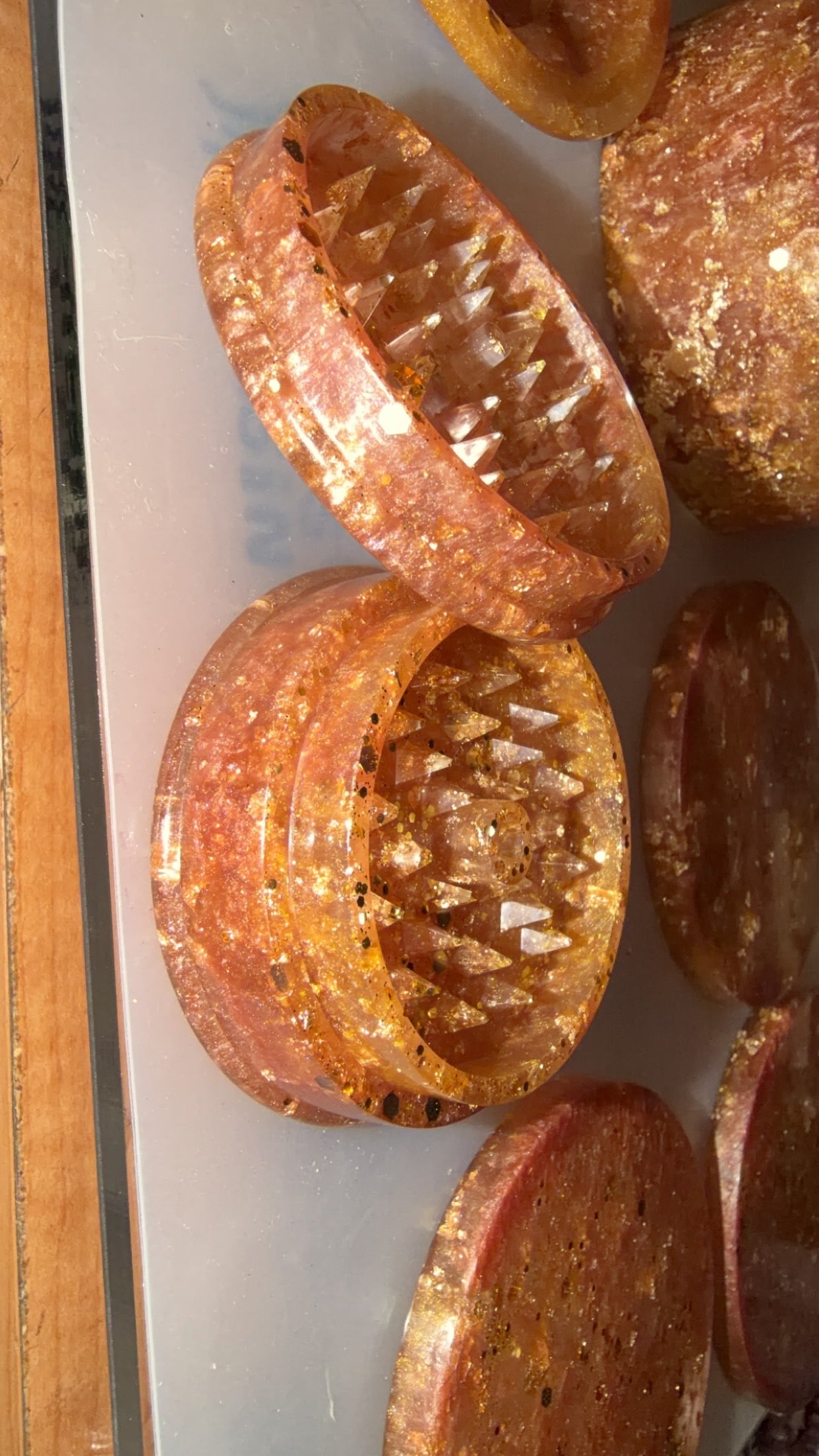 Rose gold and gold flake epoxy resin grinder